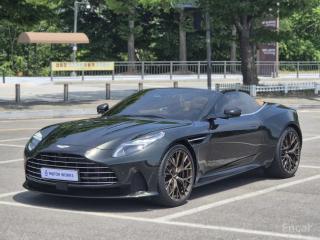 Astonmartin DB12