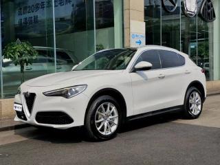 Giulia Stelvio