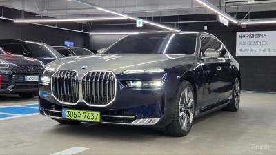 Bmw i7