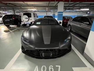 Aston-martin Vantage