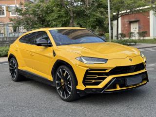 Urus Suv