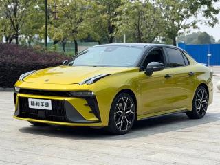Lynk&co 03