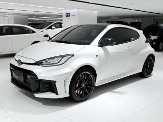 alphard yaris