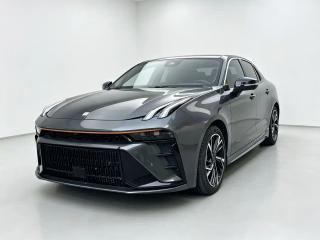 Lynk&co 03