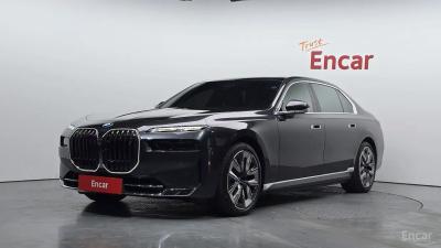 Bmw i7