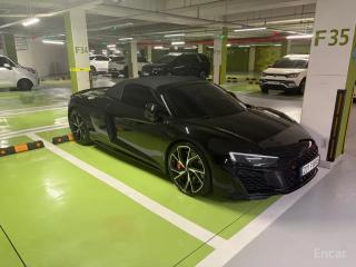 Audi R8