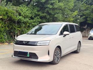 Wuling 730
