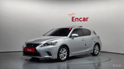 Lexus CT200h