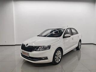 Superb Sedan