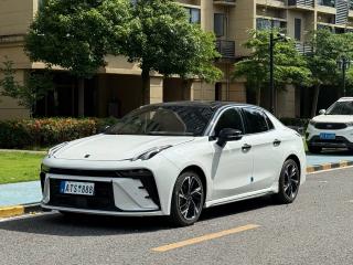 Lynk&co 03