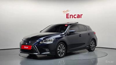 Lexus CT200h