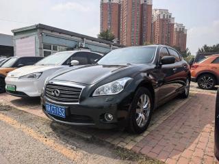 Infiniti Q70