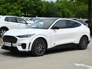 Explorer Mach-e