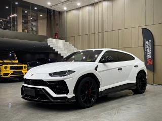 Urus Suv