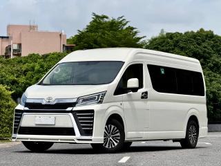alphard van