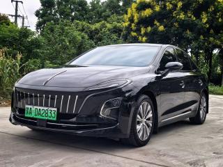 Hongqi Eqm5