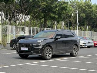 Lynk&co 09
