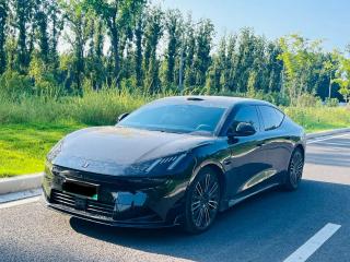 Lynk&co 10