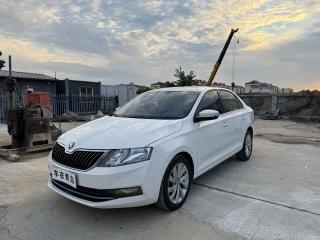 Superb Sedan