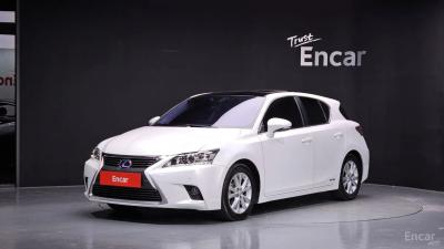 Lexus CT200h