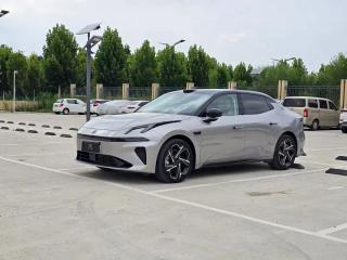 Lynk&co 07