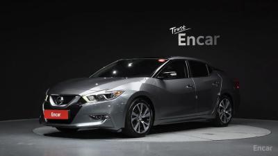 Nissan Maxima