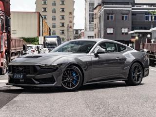 Explorer Mustang