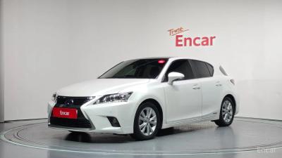 Lexus CT200h
