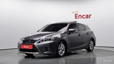 Lexus CT200h