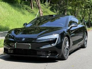 Yangwang U7