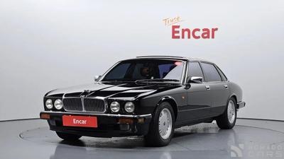 Jaguar XJ-6
