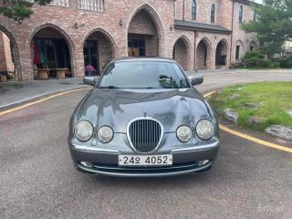 Jaguar S-TYPE