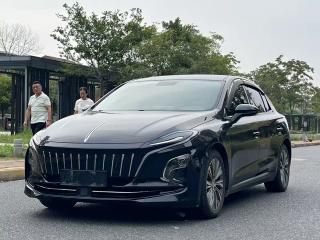 Hongqi Eqm5