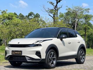Lynk&co 06