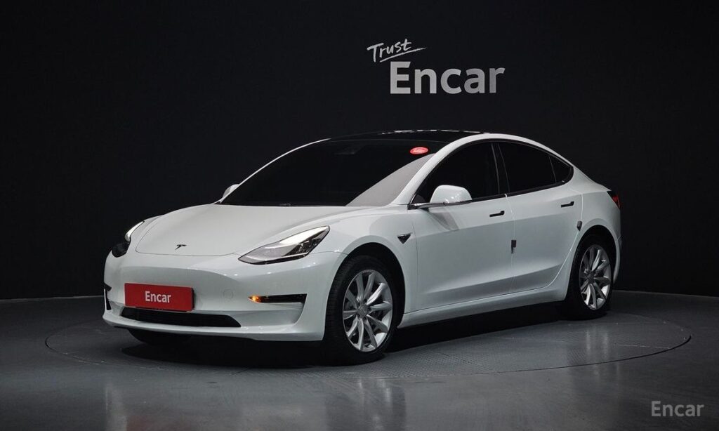Tesla Model 3 2020