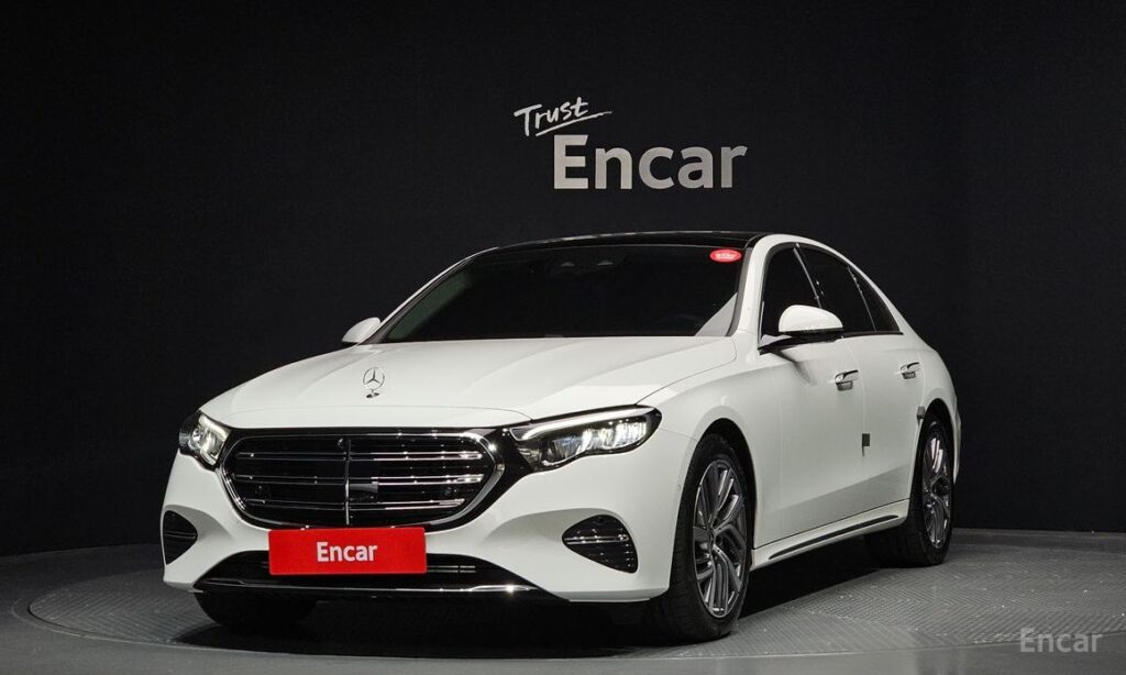 Mercedes-Benz E-Class 2024