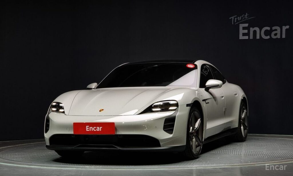 Porsche Taycan 2024