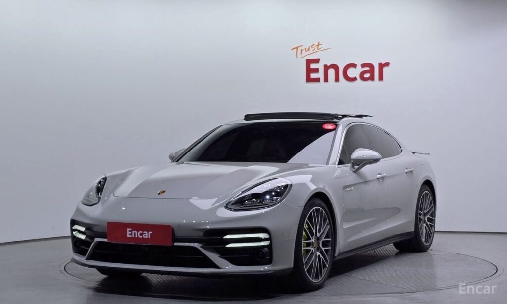 Porsche Panamera 2023