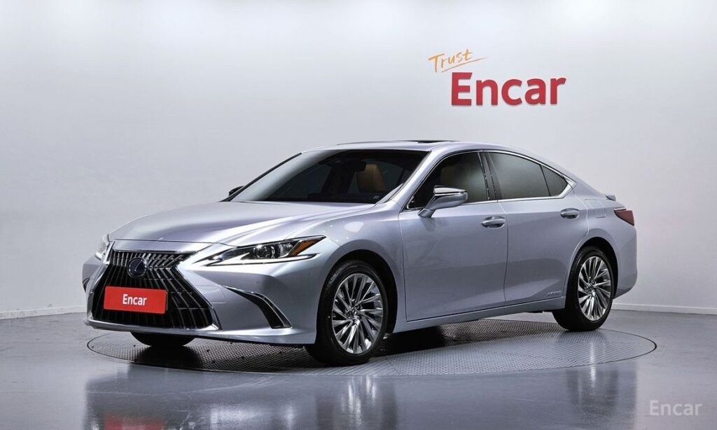 Lexus ES 2022