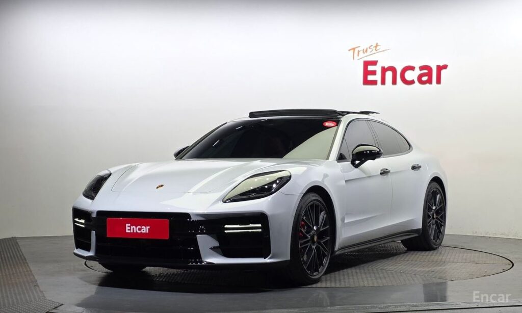 Porsche Panamera 2025