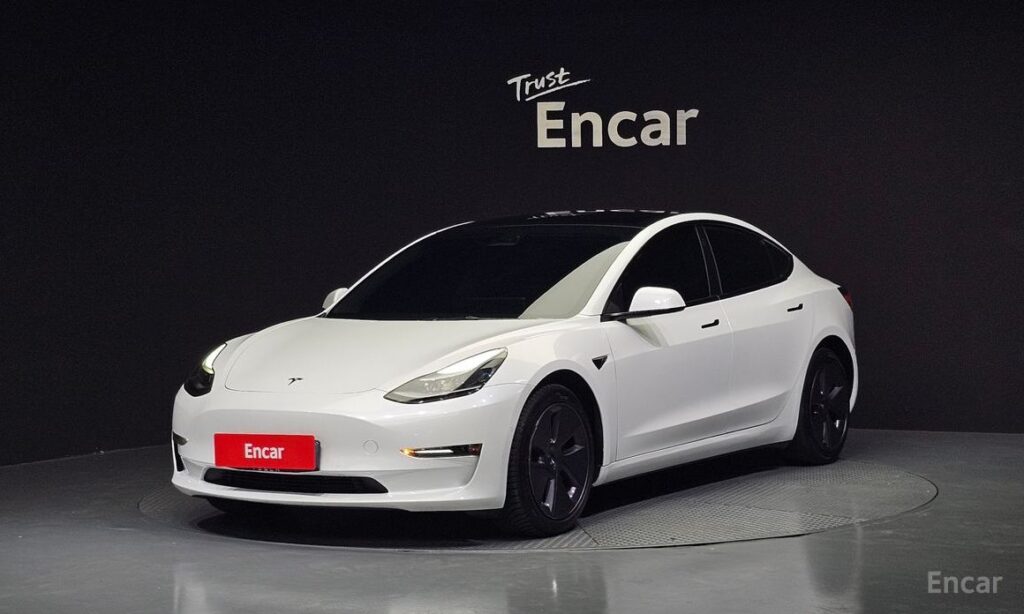 Tesla Model 3 2022