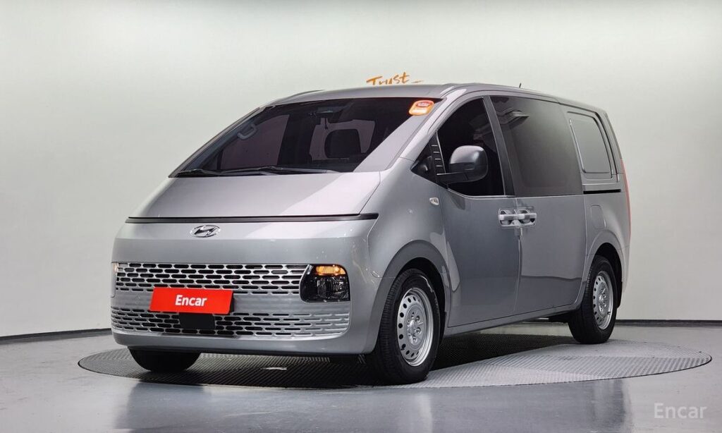 Hyundai Staria 2022