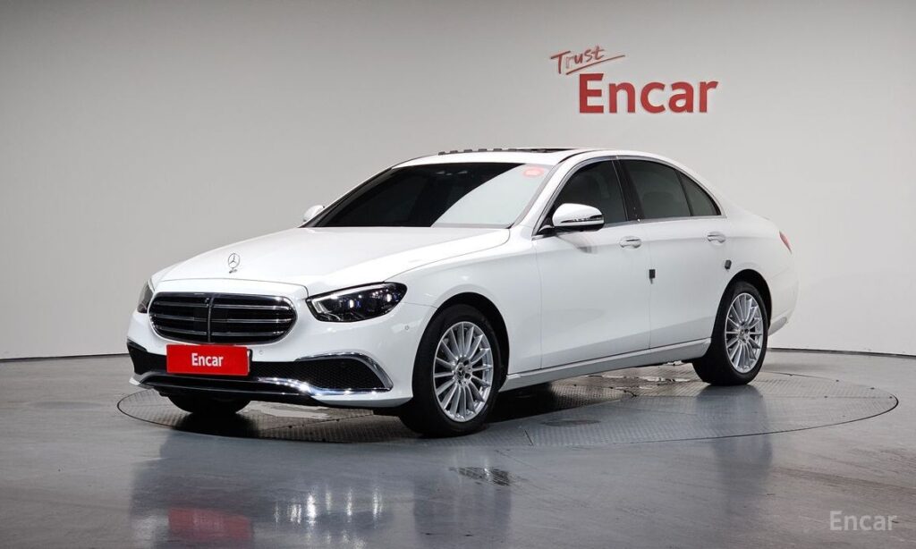 Mercedes-Benz E-Class 2022