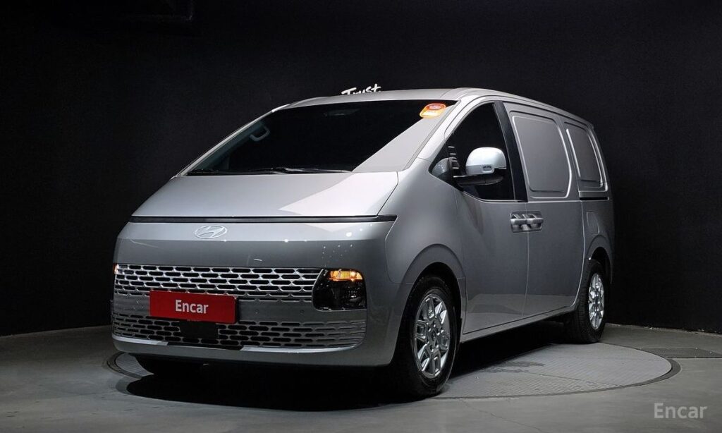 Hyundai Staria 2025