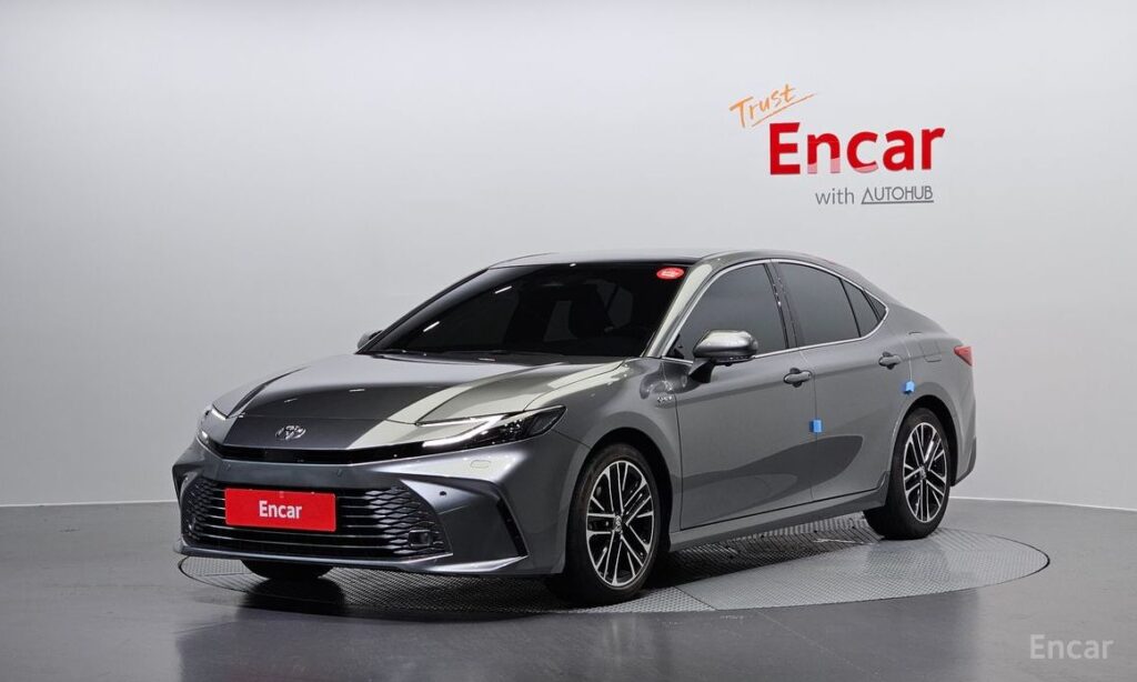 Toyota Camry 2025