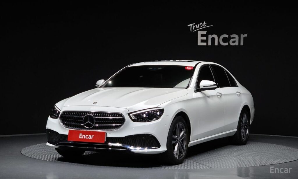 Mercedes-Benz E-Class 2022