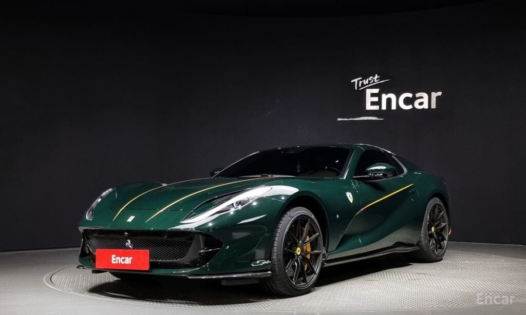 Ferrari 812 2022