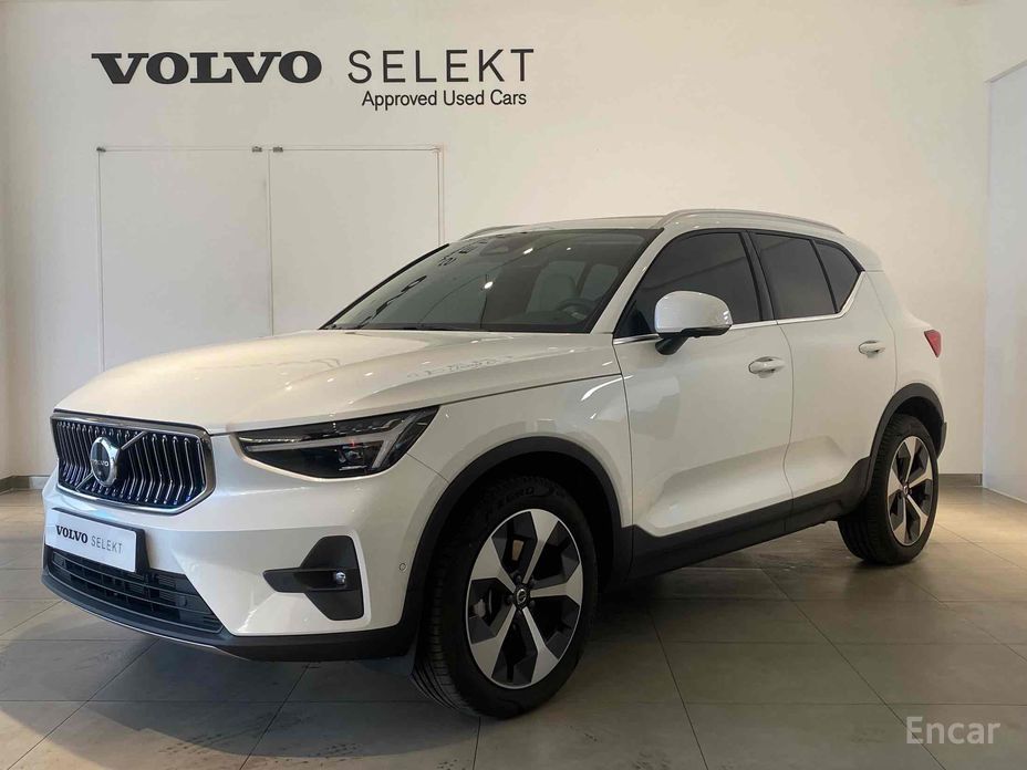 Volvo XC40 2024