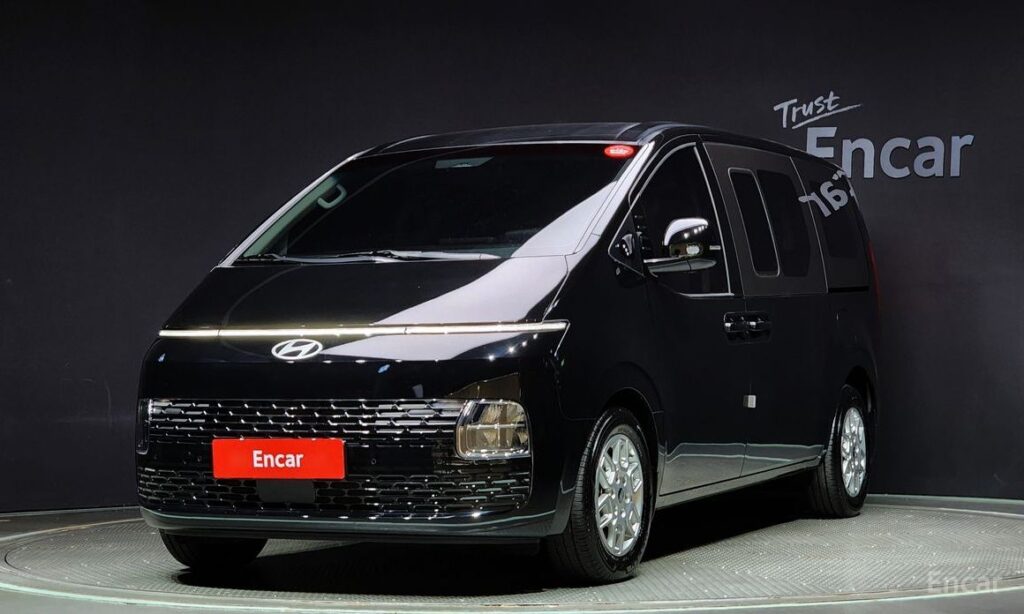 Hyundai Staria 2025