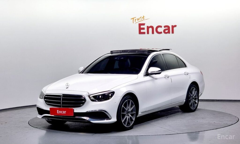 Mercedes-Benz E-Class 2022